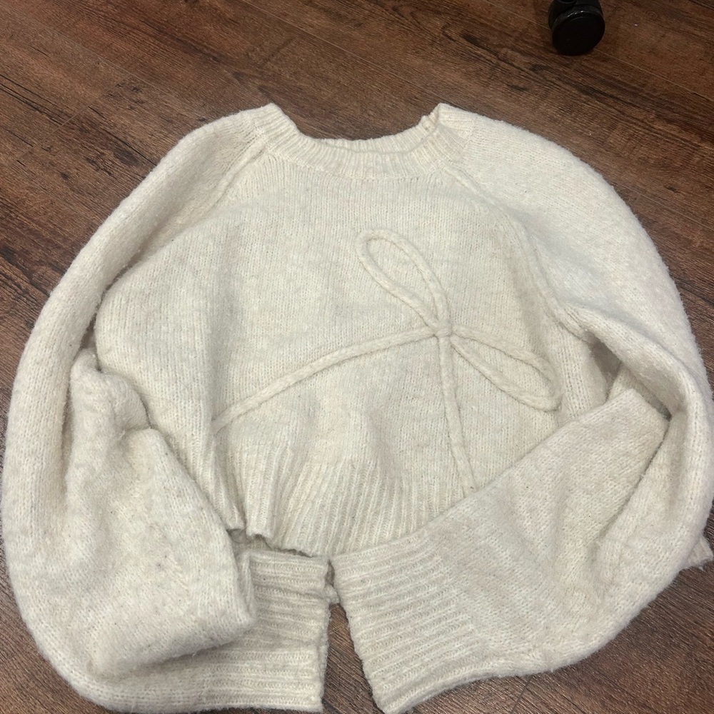 American Eagle Outfitters Cream Knit Sweater